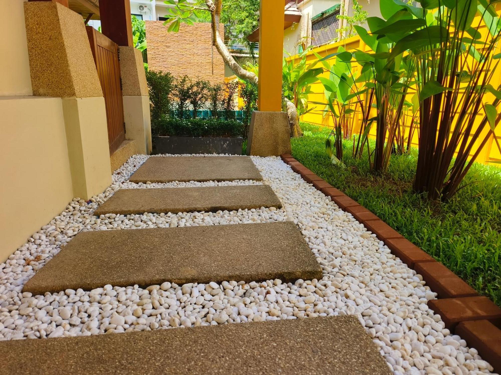 Karon Pool Villa 卡伦3卧泳池别墅 Eksteriør billede